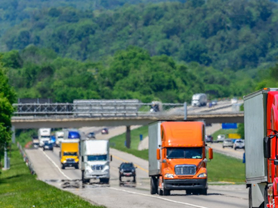 آشنایی با خودروهای سنگین و نقش آن‌ها در صنعت حمل‌ونقل